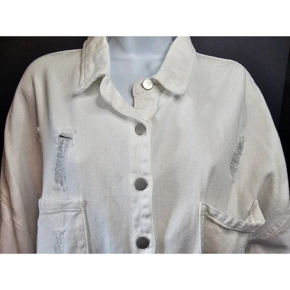 POL Distressed Fringe Hem Denim Shirt Jacket Long Sleeve Button Up White SZ L - Picture 2 of 11
